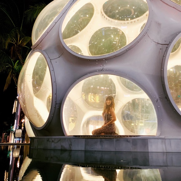 POSH AMBASSADOR @SHIRLEETA 👠 - Picture 1 of 6